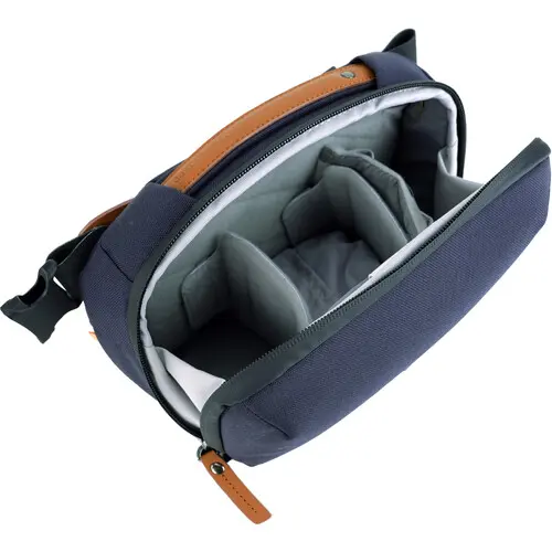 Vanguard VEO City CB24M NV – Shoulder Bag  Navy Blue - Image 3